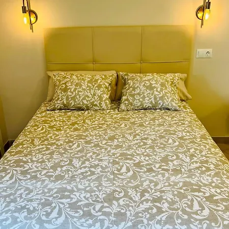Benal Beach, Benalmadena, Costa Del Sol Apartment
